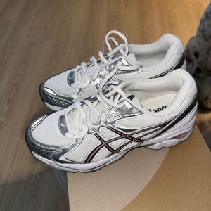 ASICS Women's White and Gray Sneakers